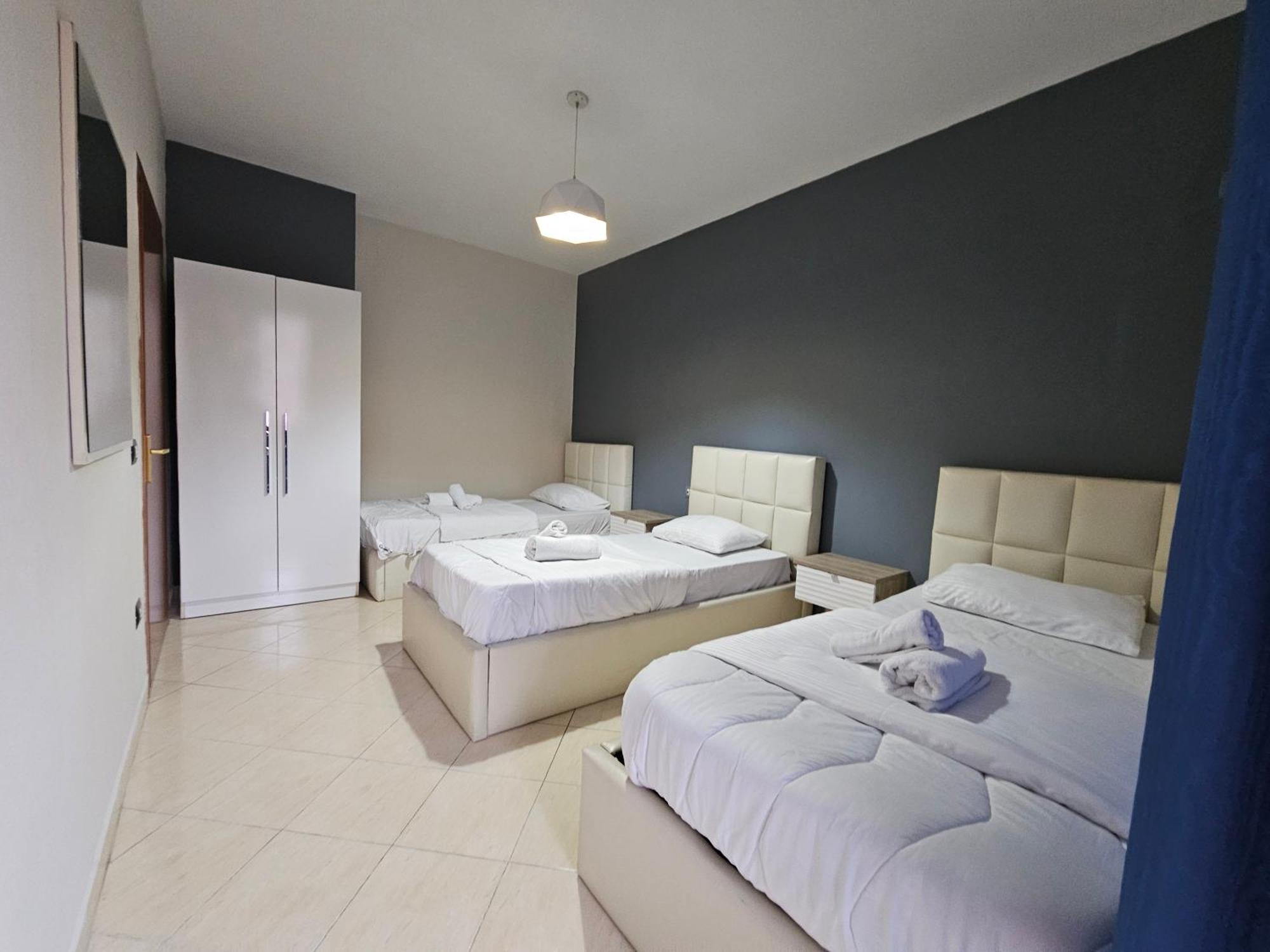 Aura Skanderbeg Square Apartments 티라나 외부 사진