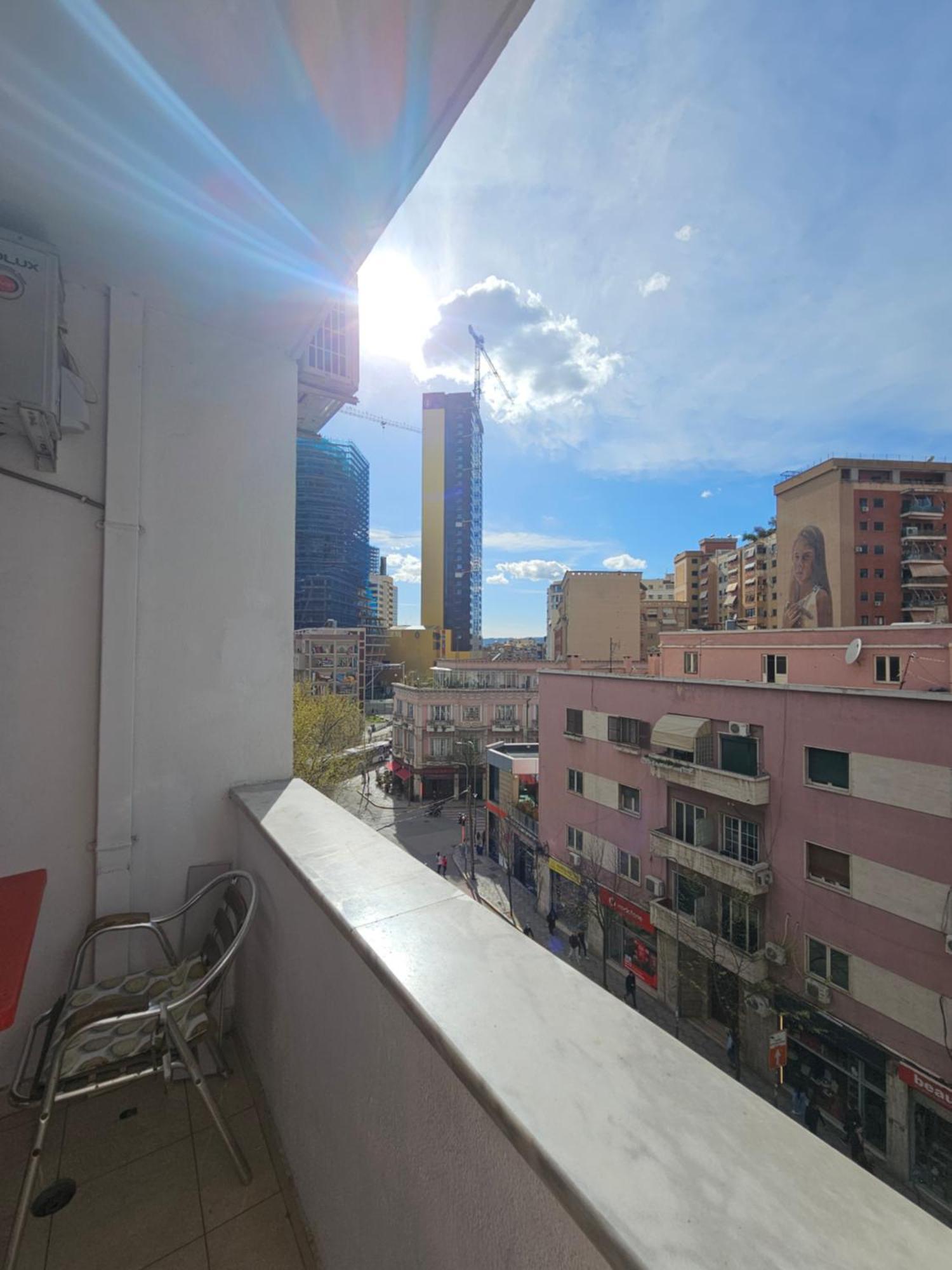 Aura Skanderbeg Square Apartments 티라나 외부 사진