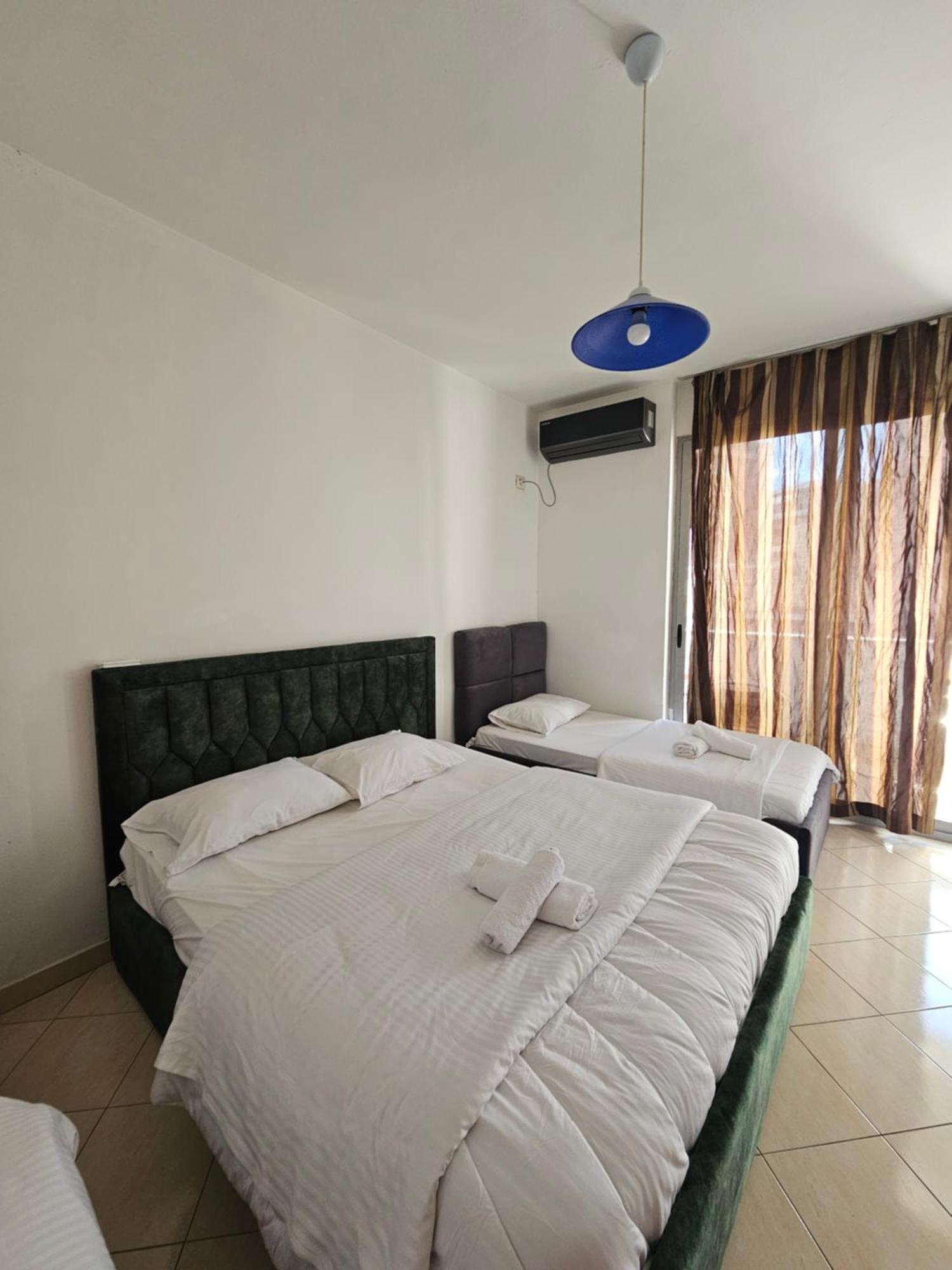 Aura Skanderbeg Square Apartments 티라나 외부 사진