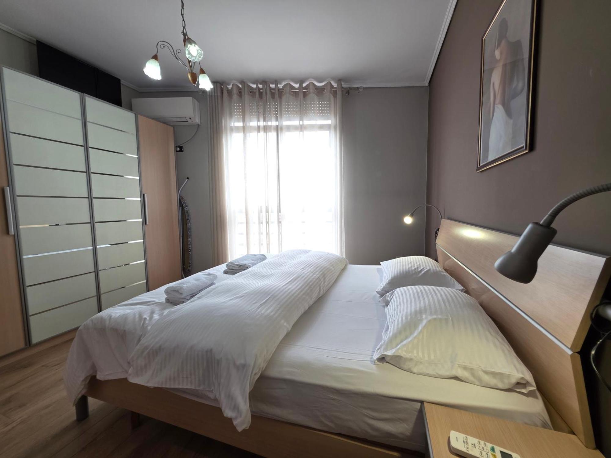 Aura Skanderbeg Square Apartments 티라나 외부 사진